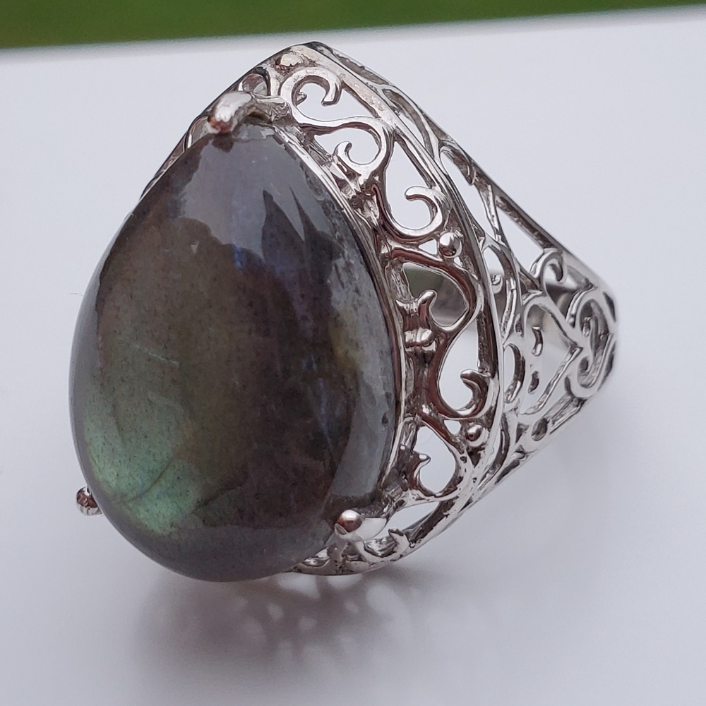 Malagasy Labradorite Ring